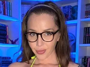 Myfreecams Private Sex Chat of NerdyBody