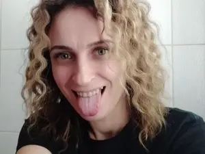 Myfreecams Adult Webcam of SICRET_VENUS