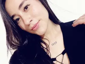 Myfreecams Adult Webcam of Emiily