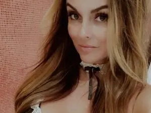 Myfreecams Sex Cam of Kitty_Hawkins