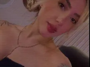 Myfreecams Watch Live Sex Cams of EveBenson