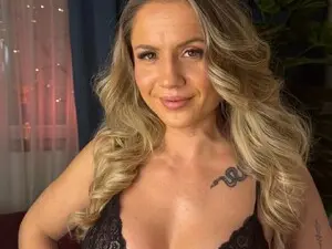 Myfreecams Live Sex of AdelineCarter