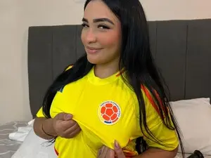 Myfreecams Sex Cam of Isa_Collin