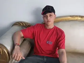 Streamate Free Porn Cam of LiamRamirez