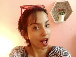 Streamate Live Sex Cam of Yara_Blair