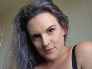 Streamate Watch Live Sex Cams of CurvyMaskedBabe