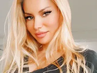 Streamate Private Sex Chat of HelenaNiki