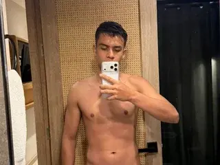 Streamate Private Sex Chat of LucasDonill33