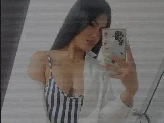 Streamate Nude Webcam of meilyng_19