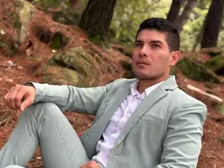 Streamate Free Live Porn of Graysonn_Owen