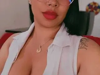 Streamate Sex Cam of loana_bdsm
