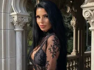 Streamate Free Porn Cam of SarahHarries