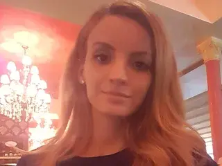 Streamate Watch Live Sex Cams of VerraSweet4You