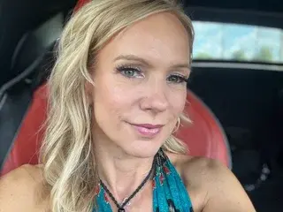 Streamate Watch Live Sex Cams of BellaBare