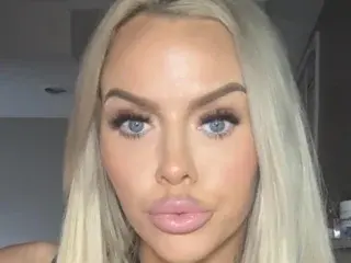 Streamate Private Sex Chat of GoddessBuffBarbie