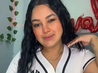 Streamate Live Sex Cam of aurora_tziiu