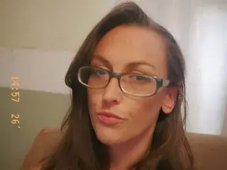Streamate Live Porn of VivianLayne