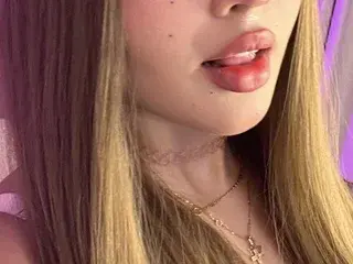 Streamate Nude Webcam of Aleshiadoll