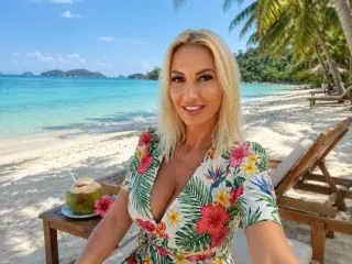 Streamate Watch Live Sex Cams of xSORAANA