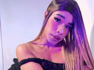 Streamate Nude Webcam of SweetsIvonnyts