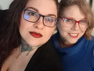 Streamate Adult Video Chat of mistressmara_sumleah_bdsm