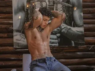 Streamate Live Sex Cam of Aron_ford