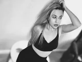 Streamate Free Live Porn of AvaBlueX