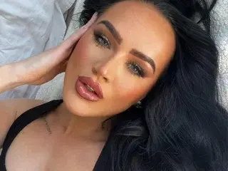 Streamate Free Live Porn of Lola_Valentina