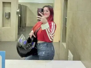 Streamate Live Sex Cam of Carolinhe26