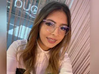 Streamate Sex Cam of ADELLYINN