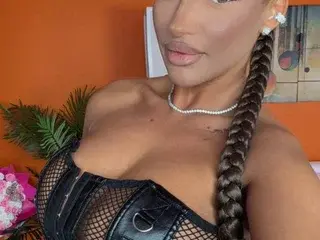 Streamate Adult Webcams of Loving_Blondie