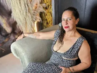 Streamate Adult Webcams of Luna_Mature
