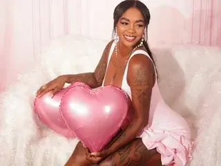 Streamate Best Webcam of VenusMillan