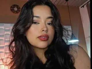 Streamate Nude Webcam of Ariana_Piercee