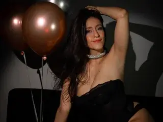 Streamate Sex Cam of LaurentMilf