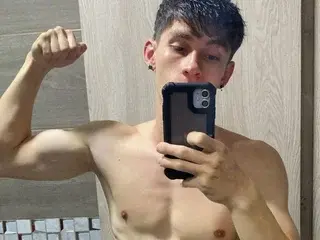 Streamate Adult Webcam of OliverMoore