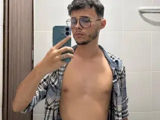 Streamate Adult Video Chat of ALHAN_SILVER