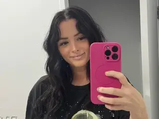 Streamate Free Live Porn of sadiessecrets