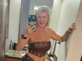Streamate Private Sex Chat of Prettypetunia52