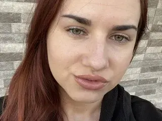 Streamate Nude Webcam of LYIAANA