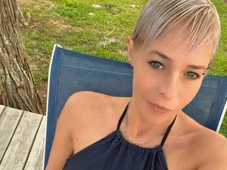Streamate Adult Webcams of thesexymilf22