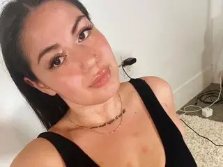 Streamate Live Porn of AnnaGloss