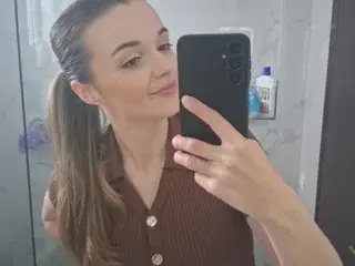 Streamate Adult Webcam of Naughty_LittleCara