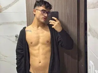 Streamate Adult Webcams of alexxxx_dicker
