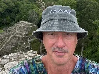 Streamate Live Porn of GuyGrey