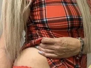 Streamate Watch Live Sex Cams of SavannahSlater