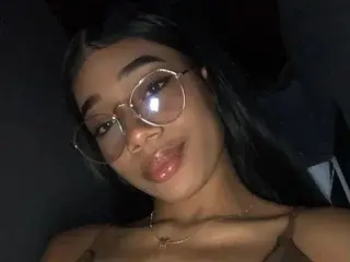 Streamate Sex Cam of AvenLyric