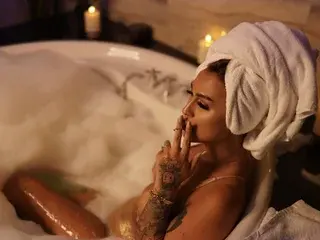 Streamate Watch Live Sex Cams of Nicol2Naya