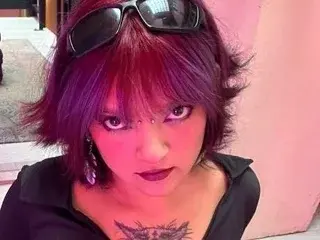 Streamate Free Porn Cam of Naomy_Collins