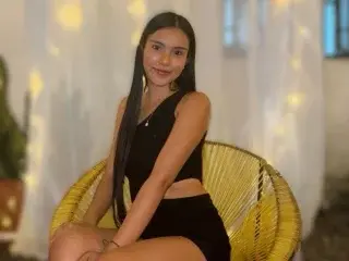 Streamate Free Porn Cam of nahomy_park18